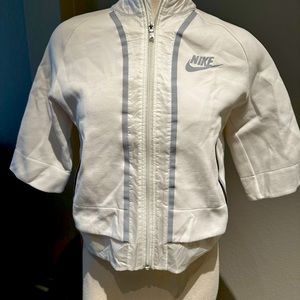 White Nike cropped jacket zipper athleisure tennis or gym lined Size Small EUC